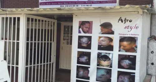 PELUQUERIA Y BARBERIA AFRO STYLE PELUQUERIA Y BARBERIA AFRO STYLE